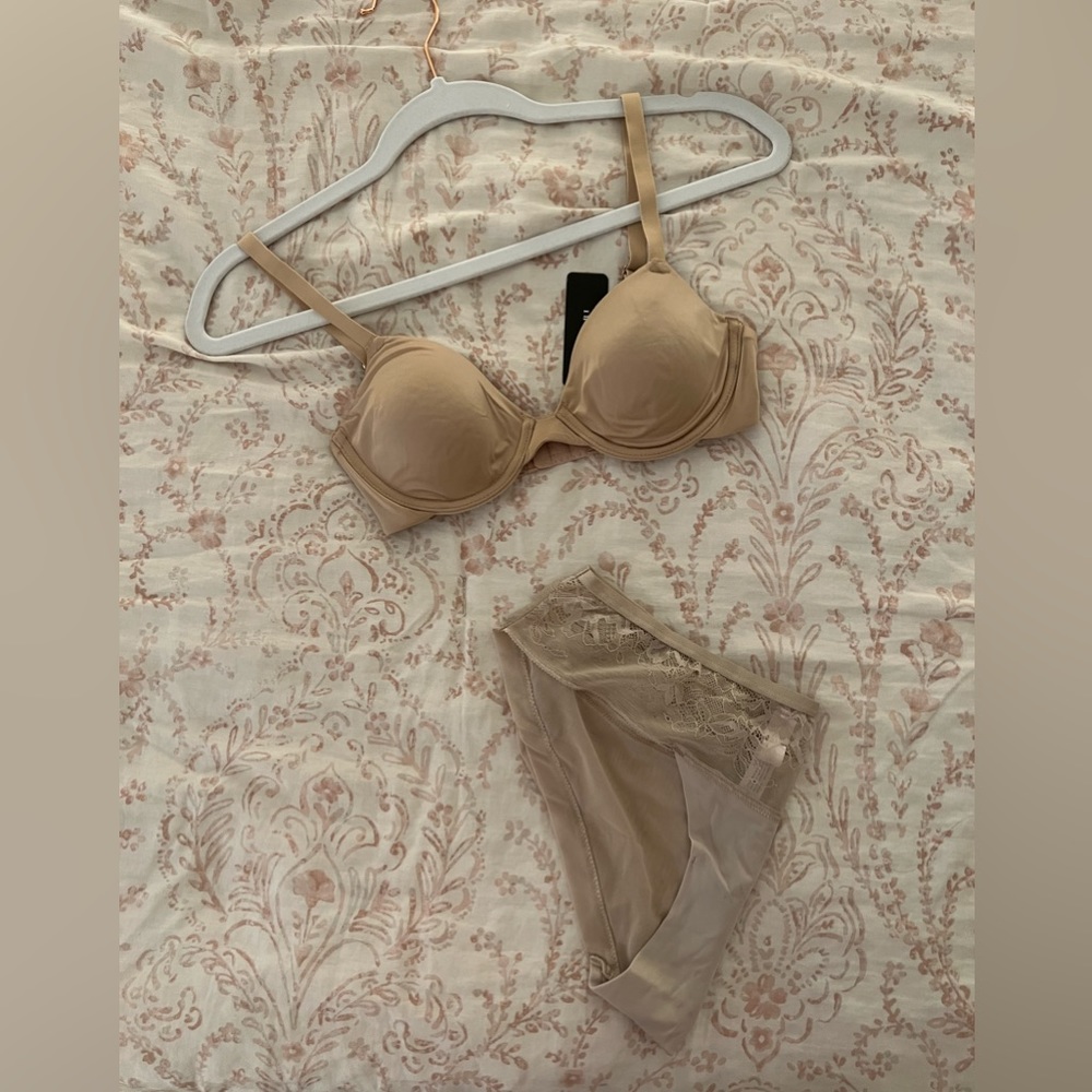 NWT Natori 32B Bra